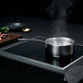 Prikaistuviai ant AEG indukcinės kaitlentės