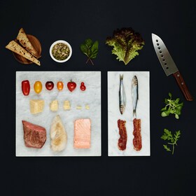 „Taking Taste Further“ herojaus nuotrauka: išsklaidytos Cezario salotos